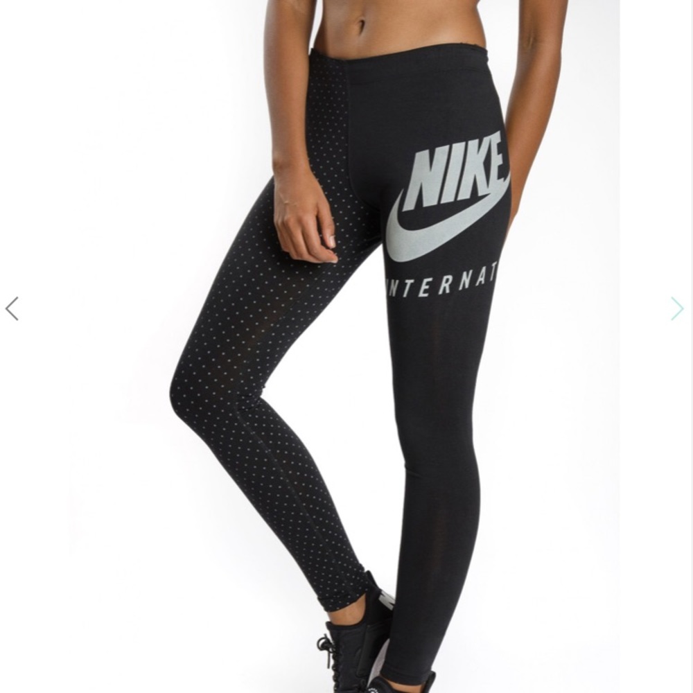 Nike Women’s International black legging